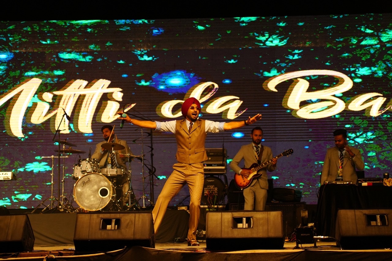 Ranjit Bawa weaves magical spell at TechnoVirsa 2025 RBU